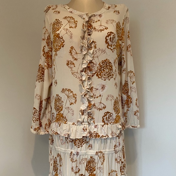 SALE**HINGE Dress - Picture 1 of 3